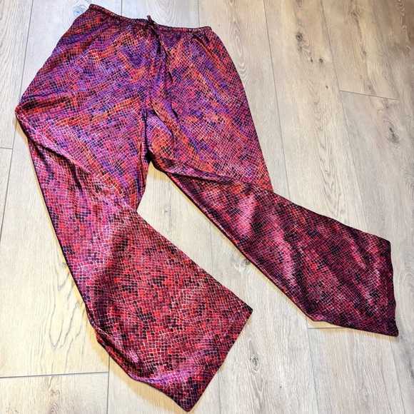 Victoria's Secret Red Snakeskin
PJ Set - Picture 2 of 6